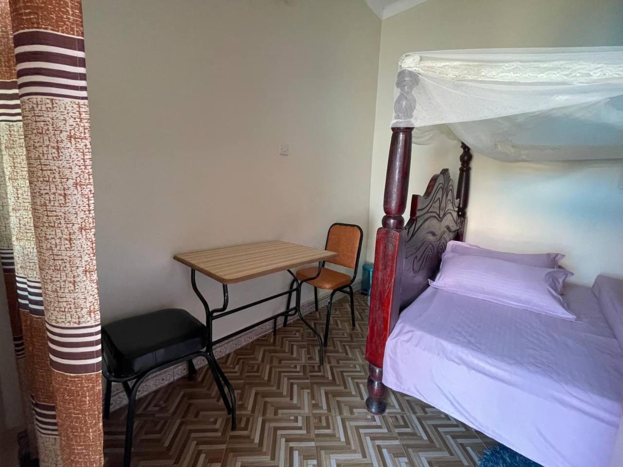 Judhongo Guest House Hoima Buitenkant foto